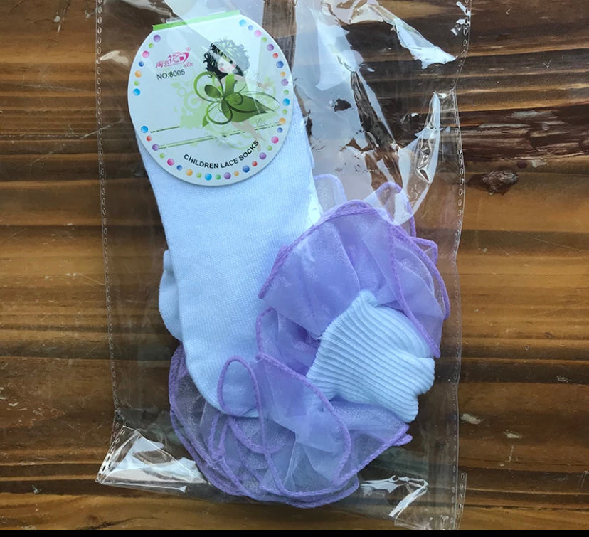 Lace ruffle socks