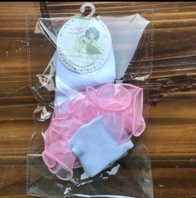 Lace ruffle socks